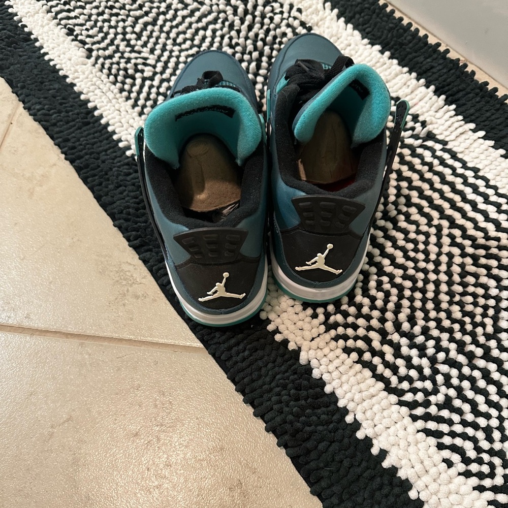 Air Jordan 4 teal/blk size 12